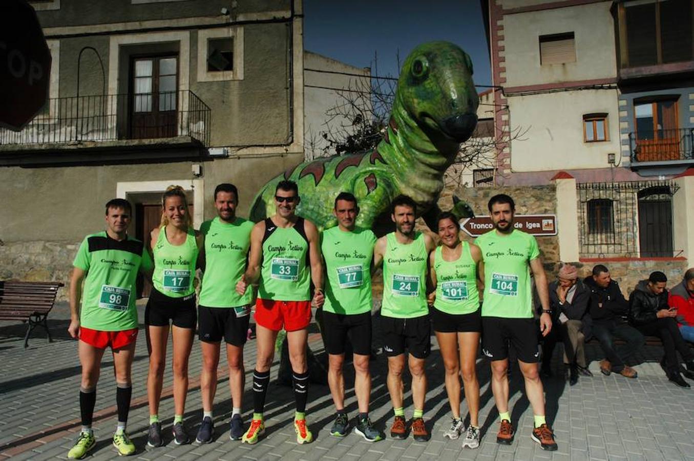 VI carrera 'Entre Dinosaurios Villa de Igea celebrada el domingo pasado por una ruta de más de 10 kilómetros campo a través en la que participaron 119 atletas. También hubo pruebas para niños en el casco urbano en las que compitieron 55 chavales.