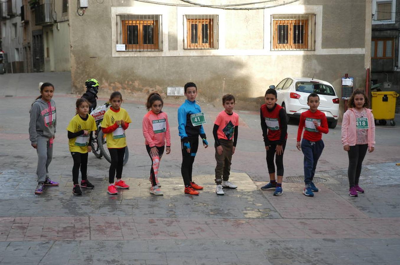 VI carrera 'Entre Dinosaurios Villa de Igea celebrada el domingo pasado por una ruta de más de 10 kilómetros campo a través en la que participaron 119 atletas. También hubo pruebas para niños en el casco urbano en las que compitieron 55 chavales.