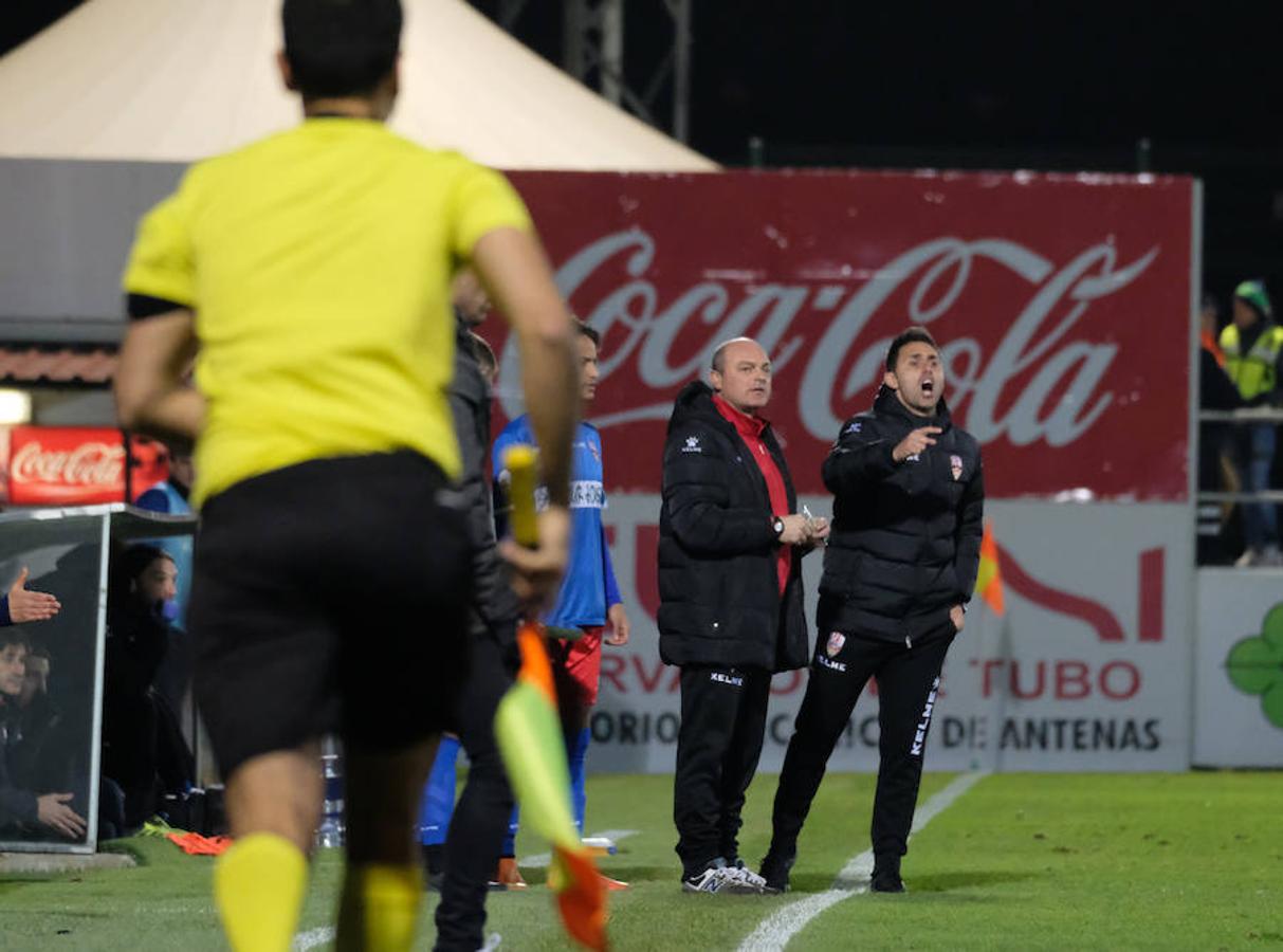 Cerca de un millar de aficionados riojanos acudieron ayer a Anduva para disfrutar con la UDL. La derrota (1-0) en casa del Mirandés no anuló las buenas esperanzas de este equipo y de su afición para la temporada. 