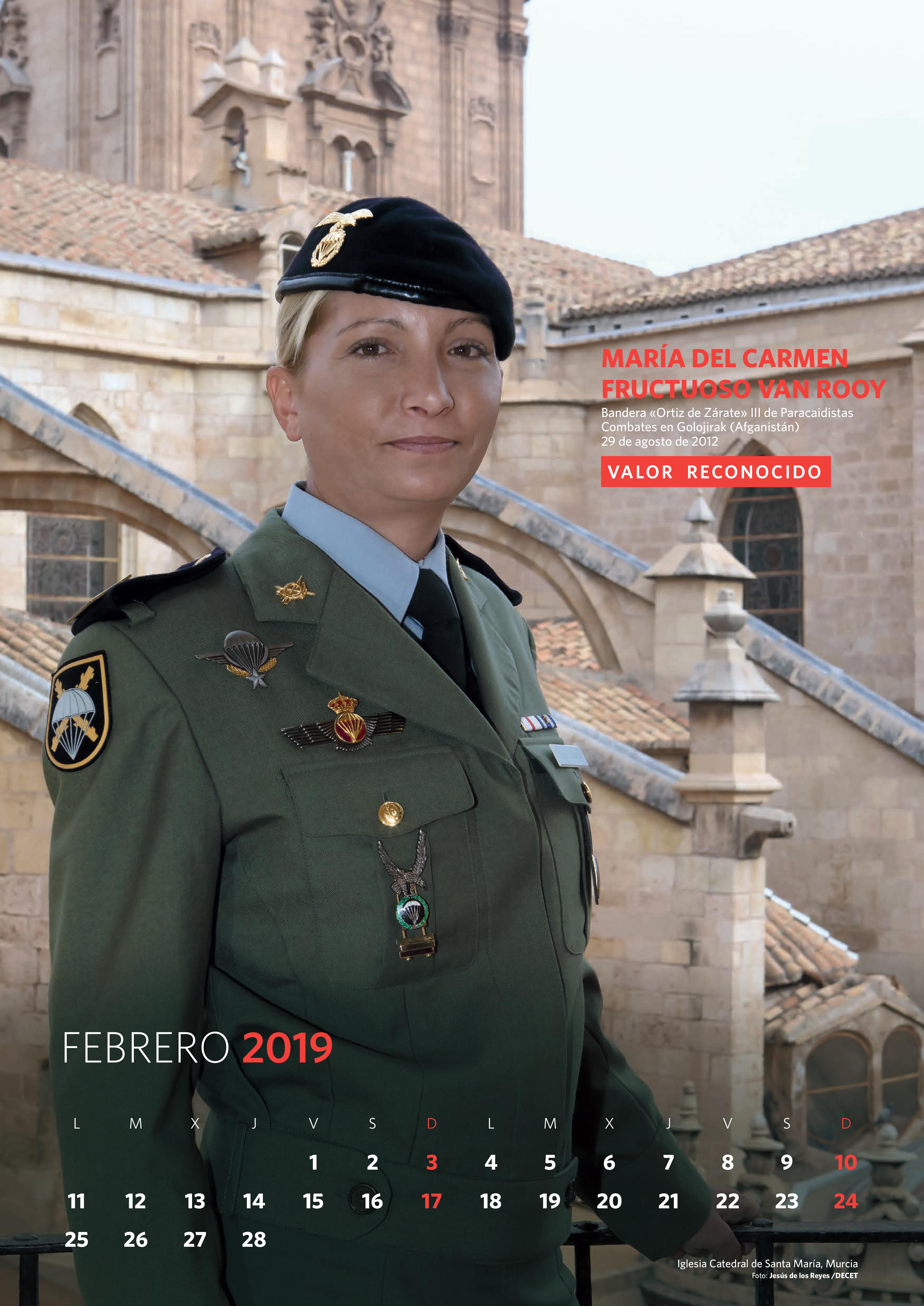 El Ejército de Tierra ha querido homenajear a las uniformadas incluyéndolas en su tradicional calendario