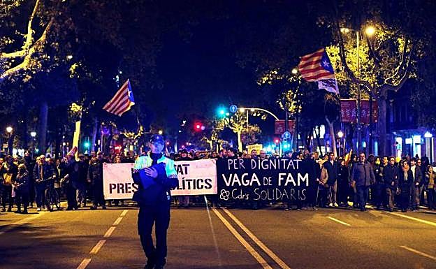 Los CDR llaman a la «batalla» el próximo 21-D durante el Consejo de Ministros en Barcelona