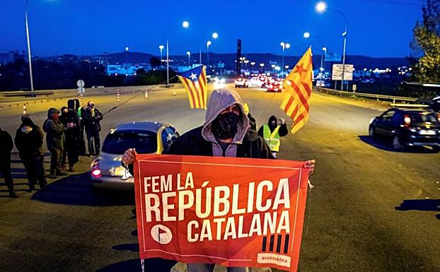 El manual del ala radical de los CDR para sembrar el caos en Cataluña