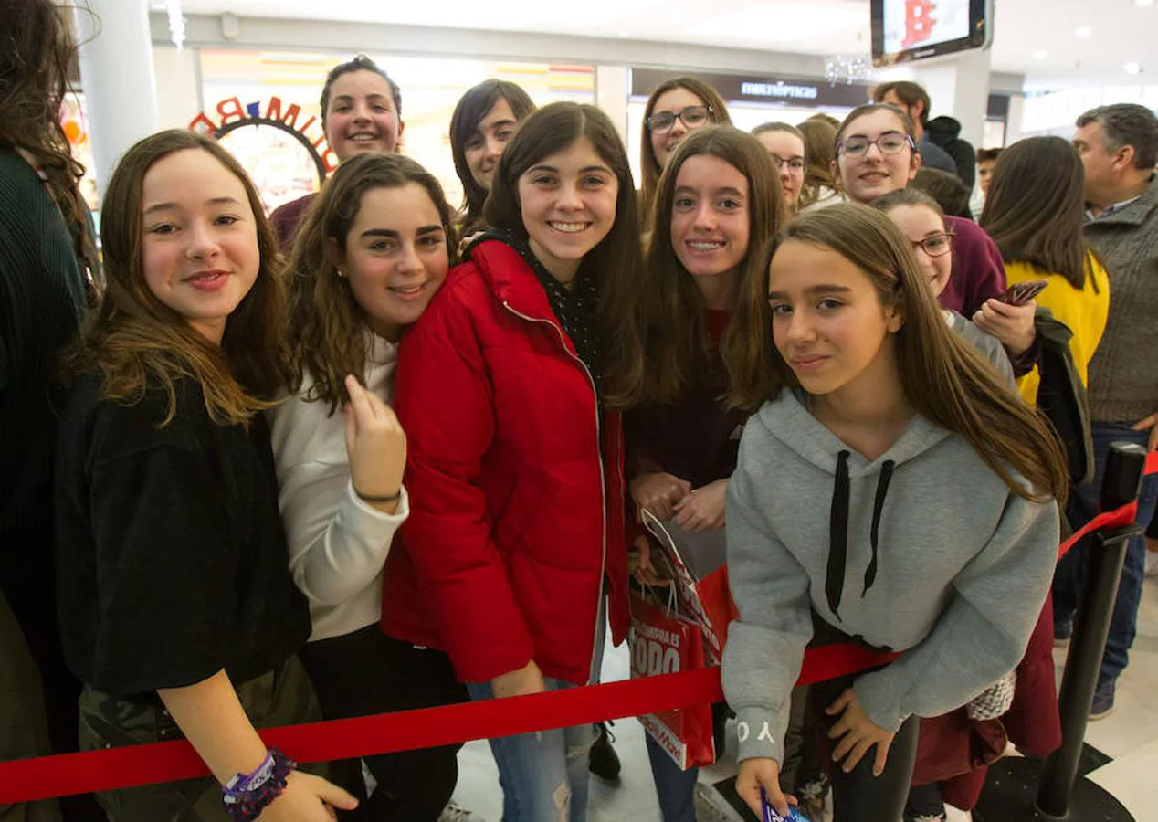 Fotos: Los chicos de OT firman discos en el Centro Comercial Berceo