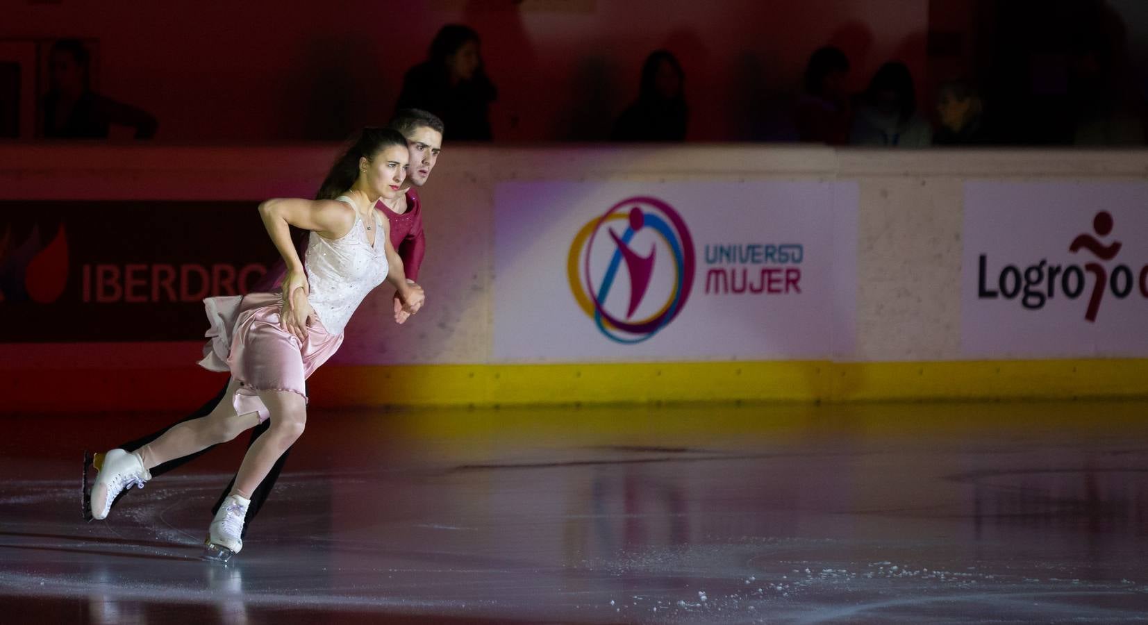 El patinador madrileño llenó Lobete para su exhibición de despedida.