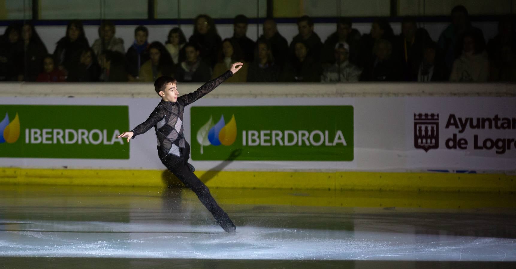 El patinador madrileño llenó Lobete para su exhibición de despedida.