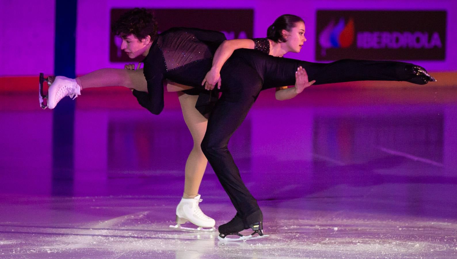 El patinador madrileño llenó Lobete para su exhibición de despedida.