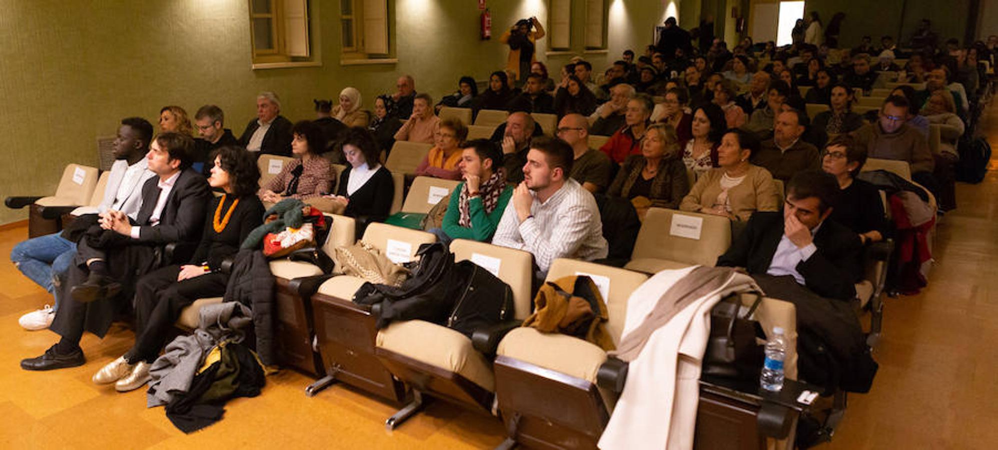 La Biblioteca de La Rioja acogió una jornada de sensibilización con motivo del Día Internacional del Migrante