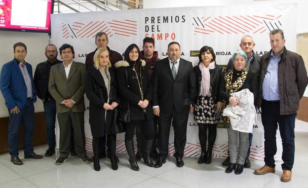 Nicolás Riaño, Rioja, Fernández de Valderrama, Pepe Moneo, Begoña Velasco, Sara de la Peña, Javier Blanco, Esther Agustín, David Barahona y Agustín Corral.