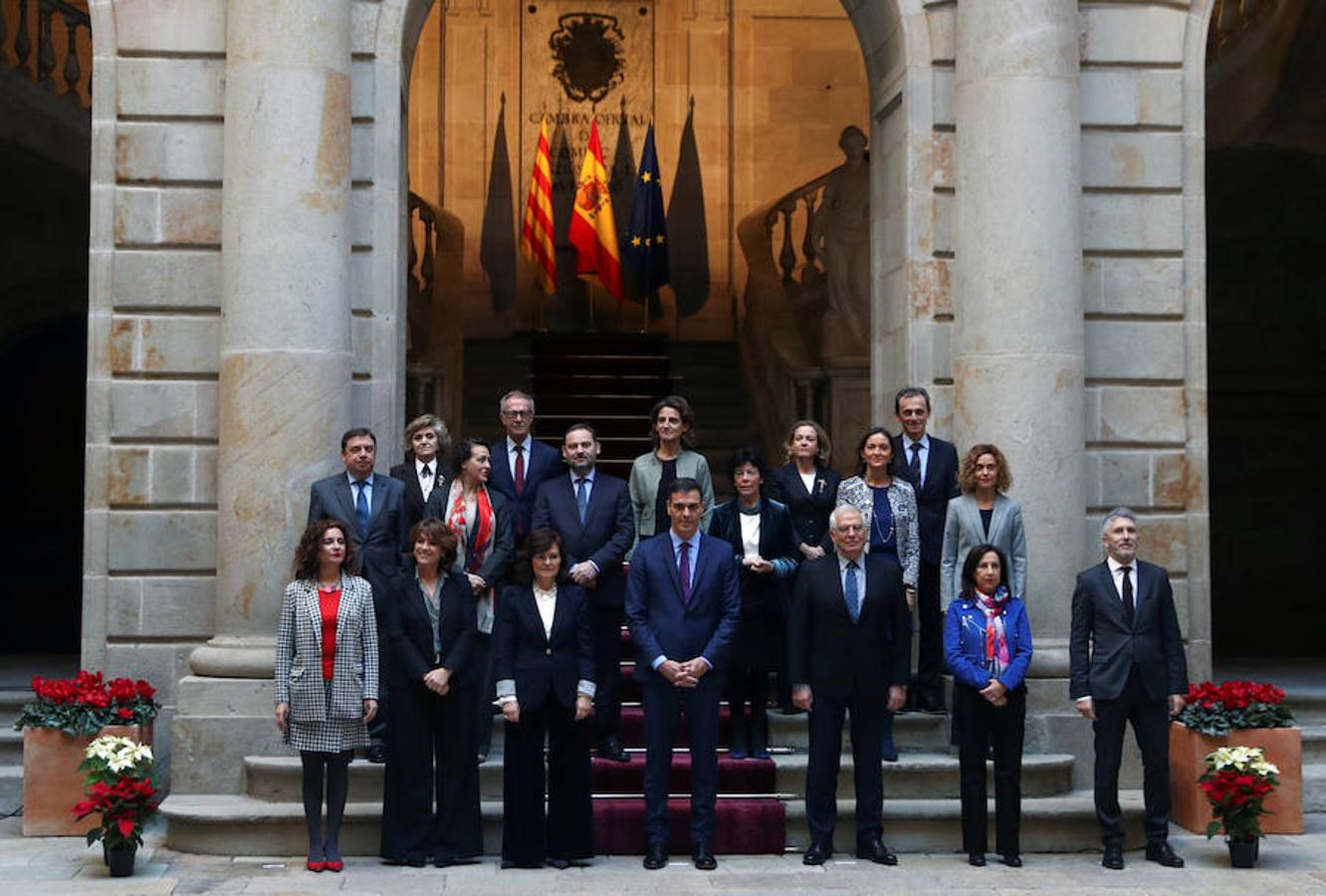 El presidente del Gobierno, Pedro Sánchez, preside este viernes el Consejo de Ministros en la Llotja de Mar de Barcelona. La ciudad condal vive una jornada de concentraciones y protestas de la mano de los CDR.