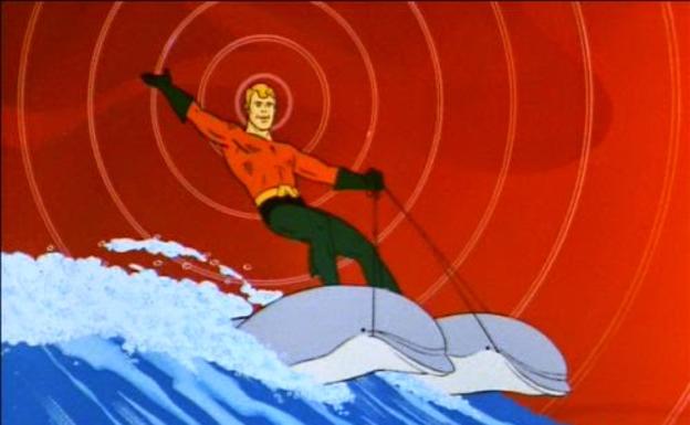En los tebeos Aquaman no hablaba con los delfines sino que se comunicaba telepáticamente. 