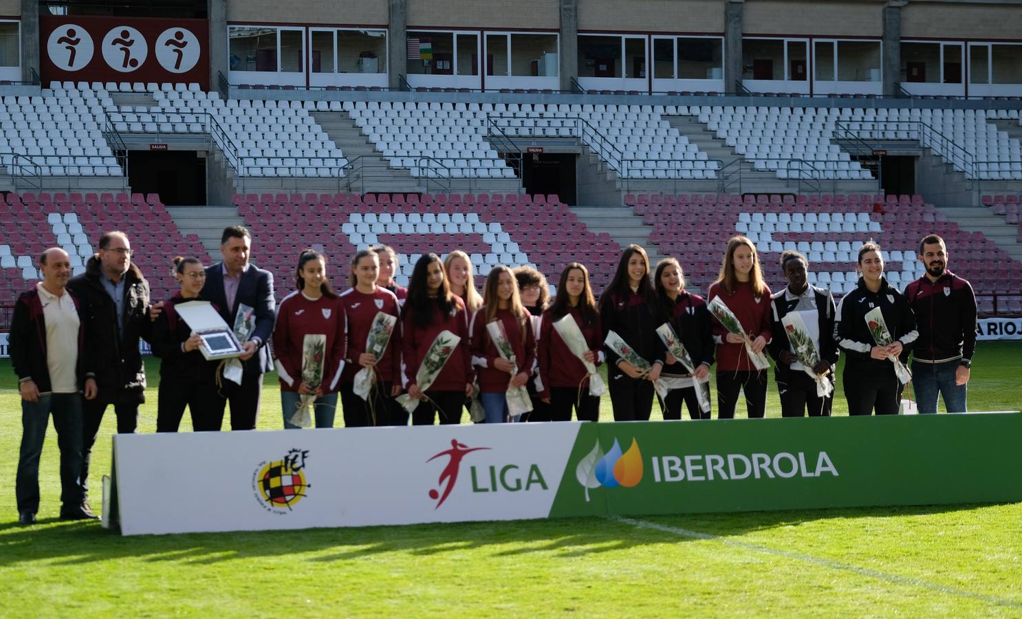 Las de Héctor Blanco no pudieron superar al equipo valenciano, que les endosó un claro 2-4 en Las Gaunas