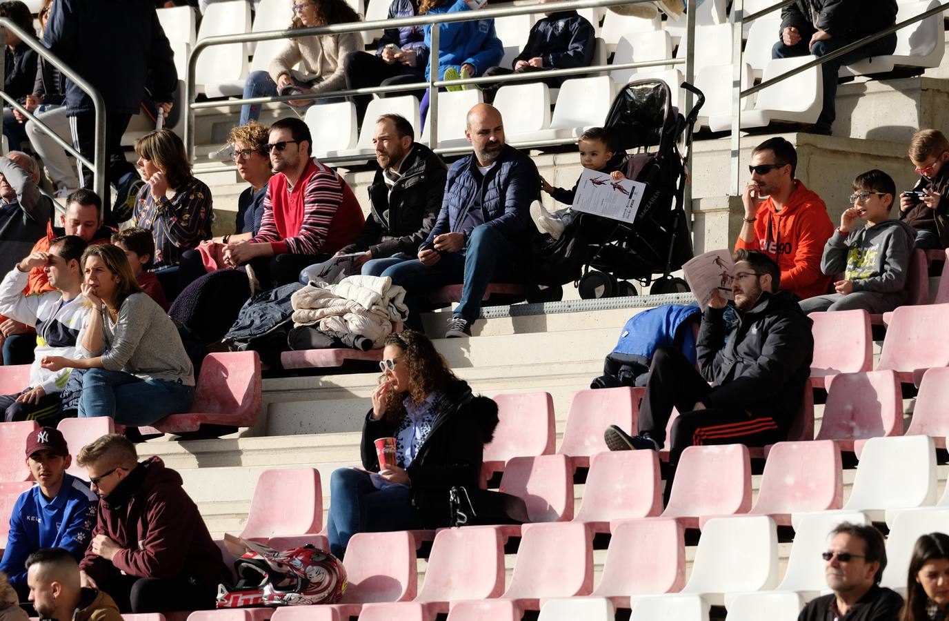 Las de Héctor Blanco no pudieron superar al equipo valenciano, que les endosó un claro 2-4 en Las Gaunas