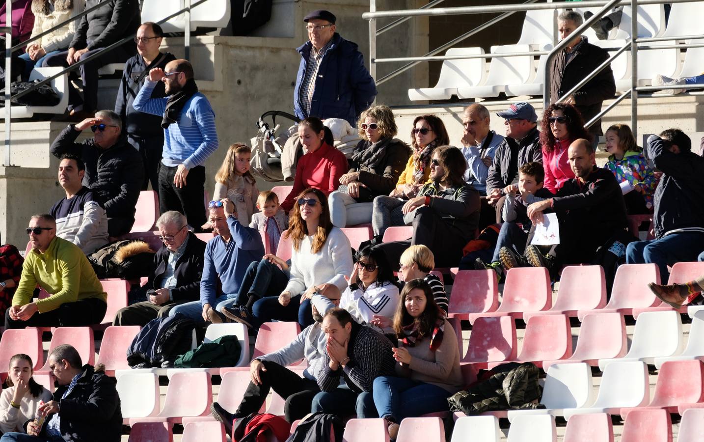 Las de Héctor Blanco no pudieron superar al equipo valenciano, que les endosó un claro 2-4 en Las Gaunas