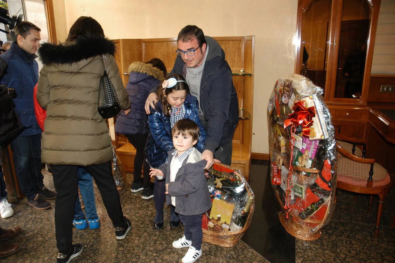 Diversas actividades han llenado estos días de espíritu navideño la localidad de Calahorra: belenes, música, Papá Noel, concurso de villancicos...