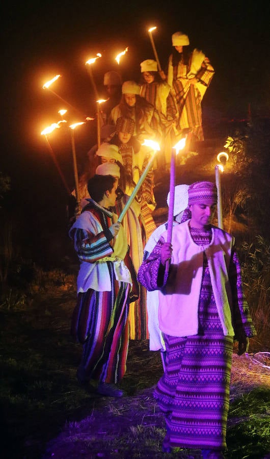 Más de 150 vecinos escenificaron en el Monte Viso el Nacimiento de Jesús, en una cita que cumple 48 años