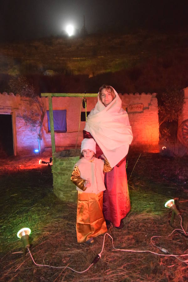 Más de 150 vecinos escenificaron en el Monte Viso el Nacimiento de Jesús, en una cita que cumple 48 años