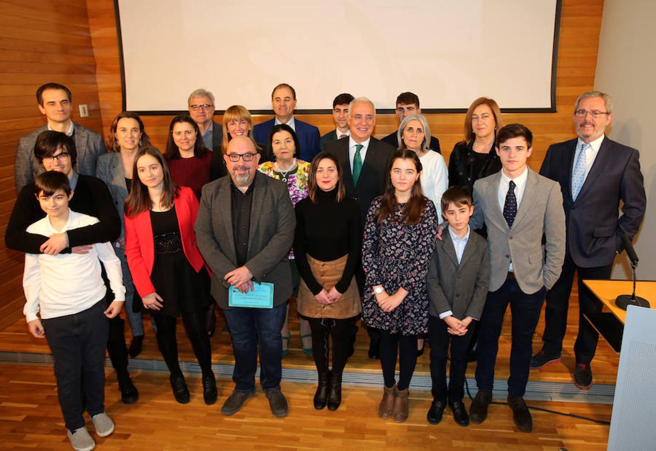 Los periodistas de Diario LA RIOJA Pablo García y Pilar Hidalgo han sido los ganadores del VI Premio José Lumbreras por sus trabajos sobre ETA y el Camero Viejo