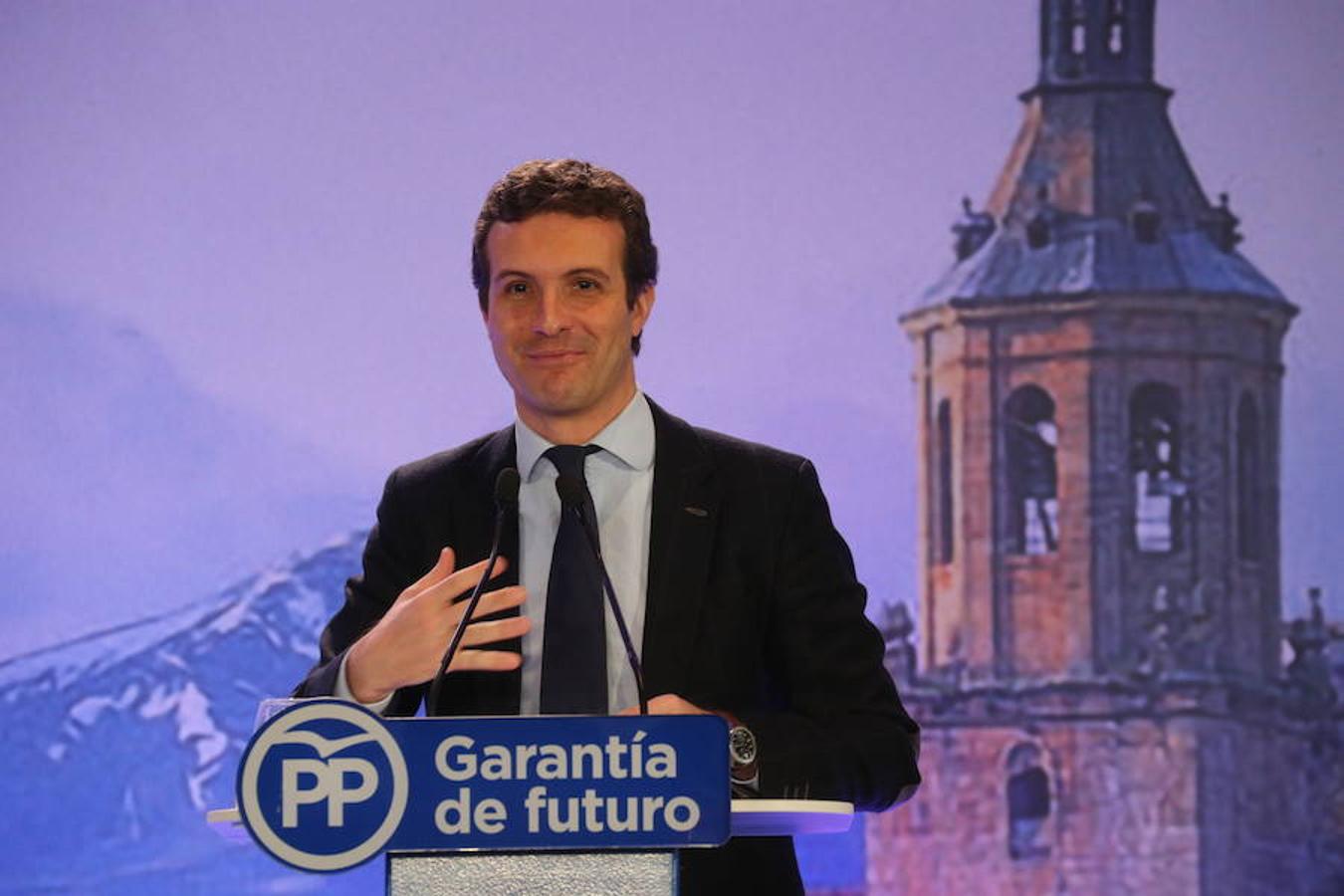 El presidente del PP presentó a José Ignacio Ceniceros y Cuca Gamarra como candidatos a presideir el Gobierno de La Rioja y la alcaldía de Logroño en el que puede catalogarse como primer acto de campaña de los populares para las elecciones del 2019