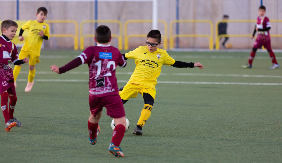 El campo de fútbol de El Salvador ha albergado un torno de fútbol 8 en el que han participado 48 equipos.