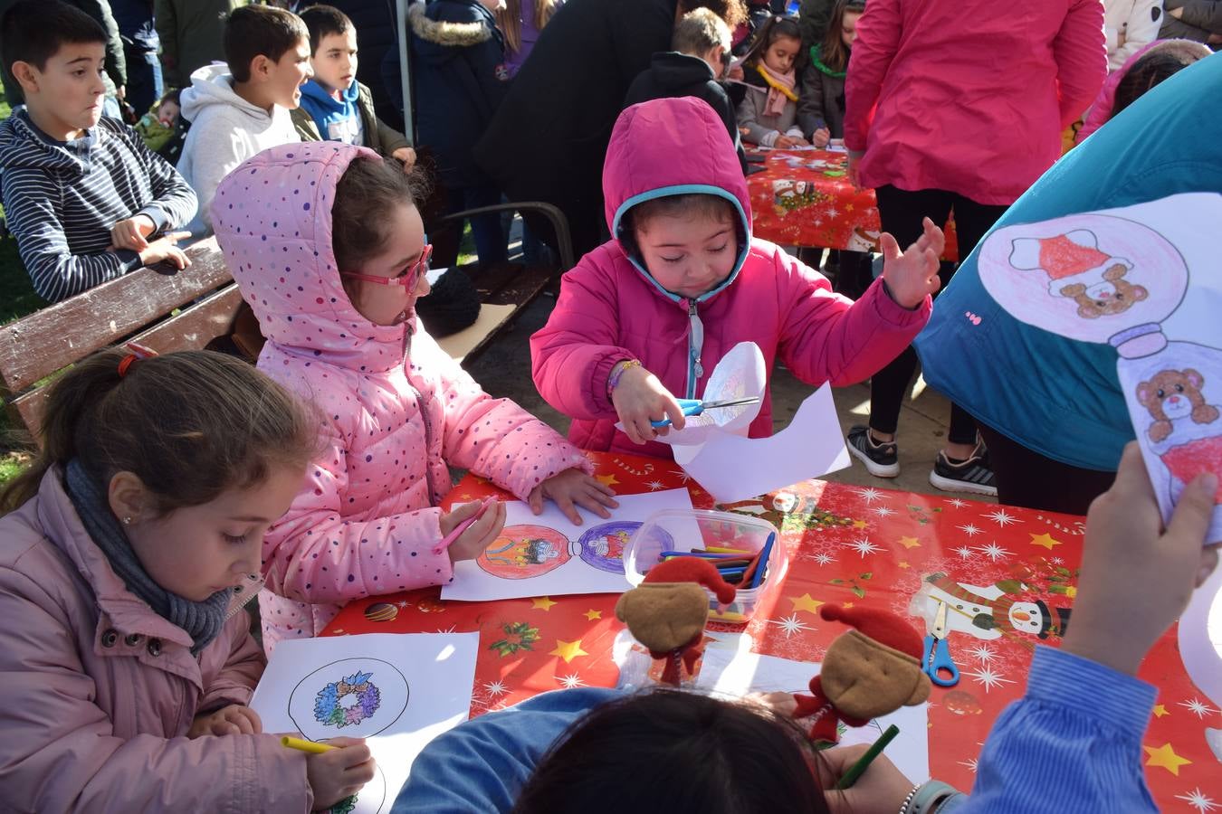 El barrio logroñés celebra una «nochevieja» con anticipación para los más pequeño