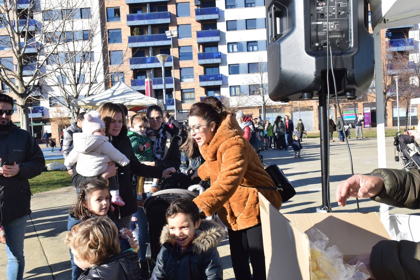 El barrio logroñés celebra una «nochevieja» con anticipación para los más pequeño