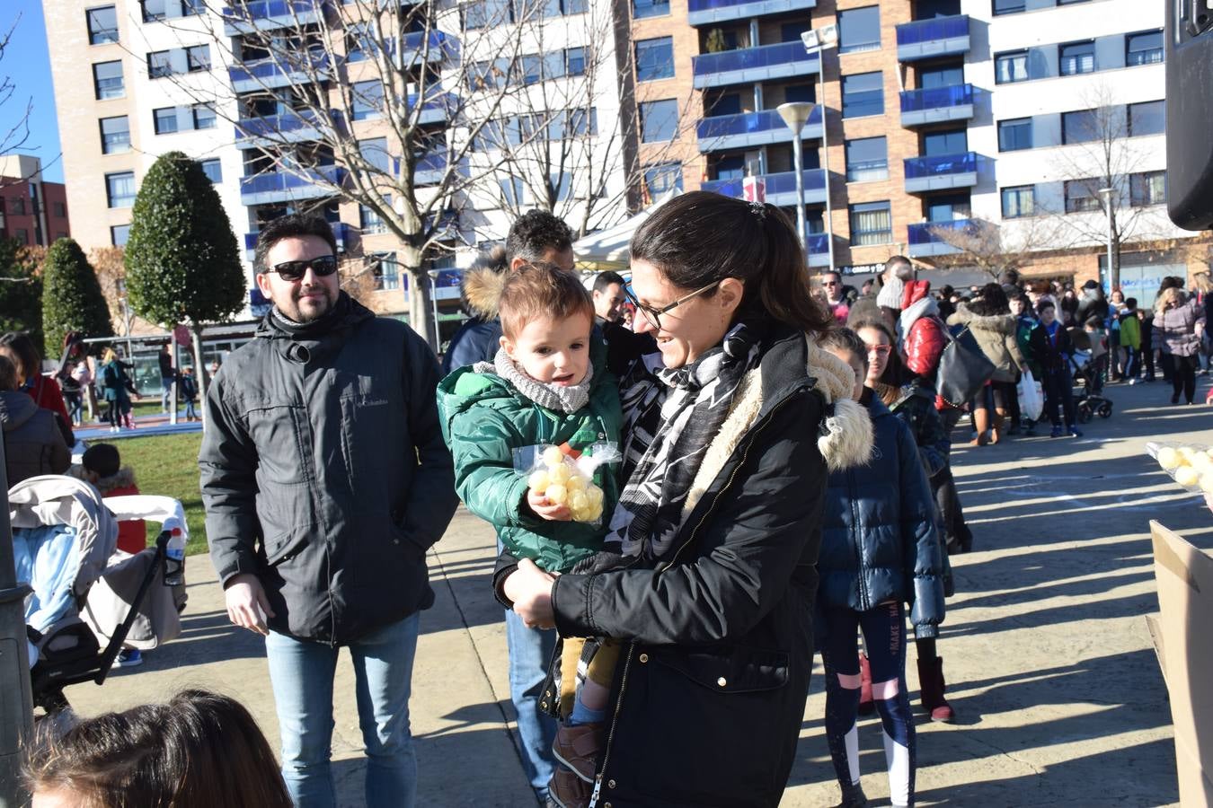 El barrio logroñés celebra una «nochevieja» con anticipación para los más pequeño