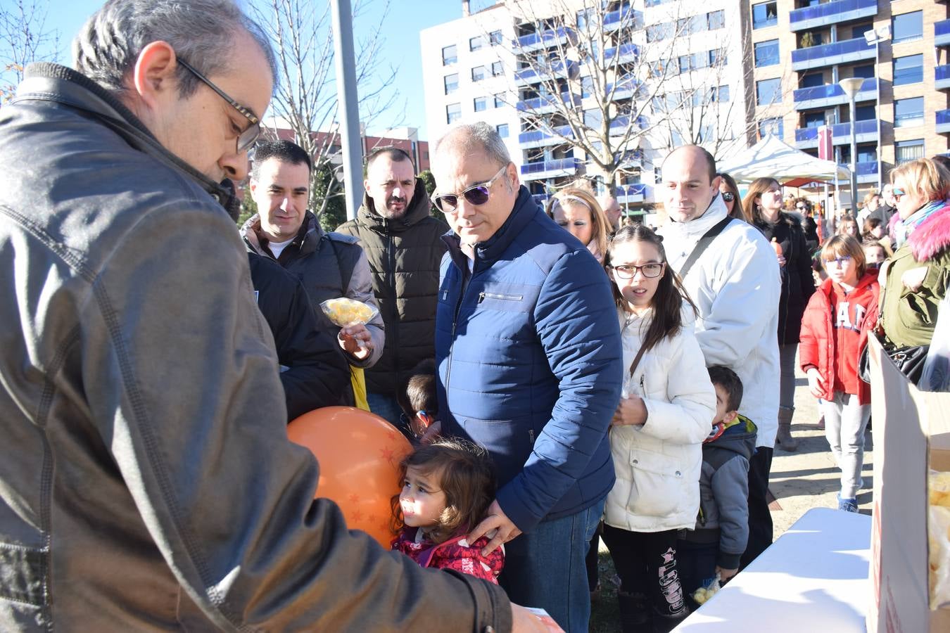 El barrio logroñés celebra una «nochevieja» con anticipación para los más pequeño