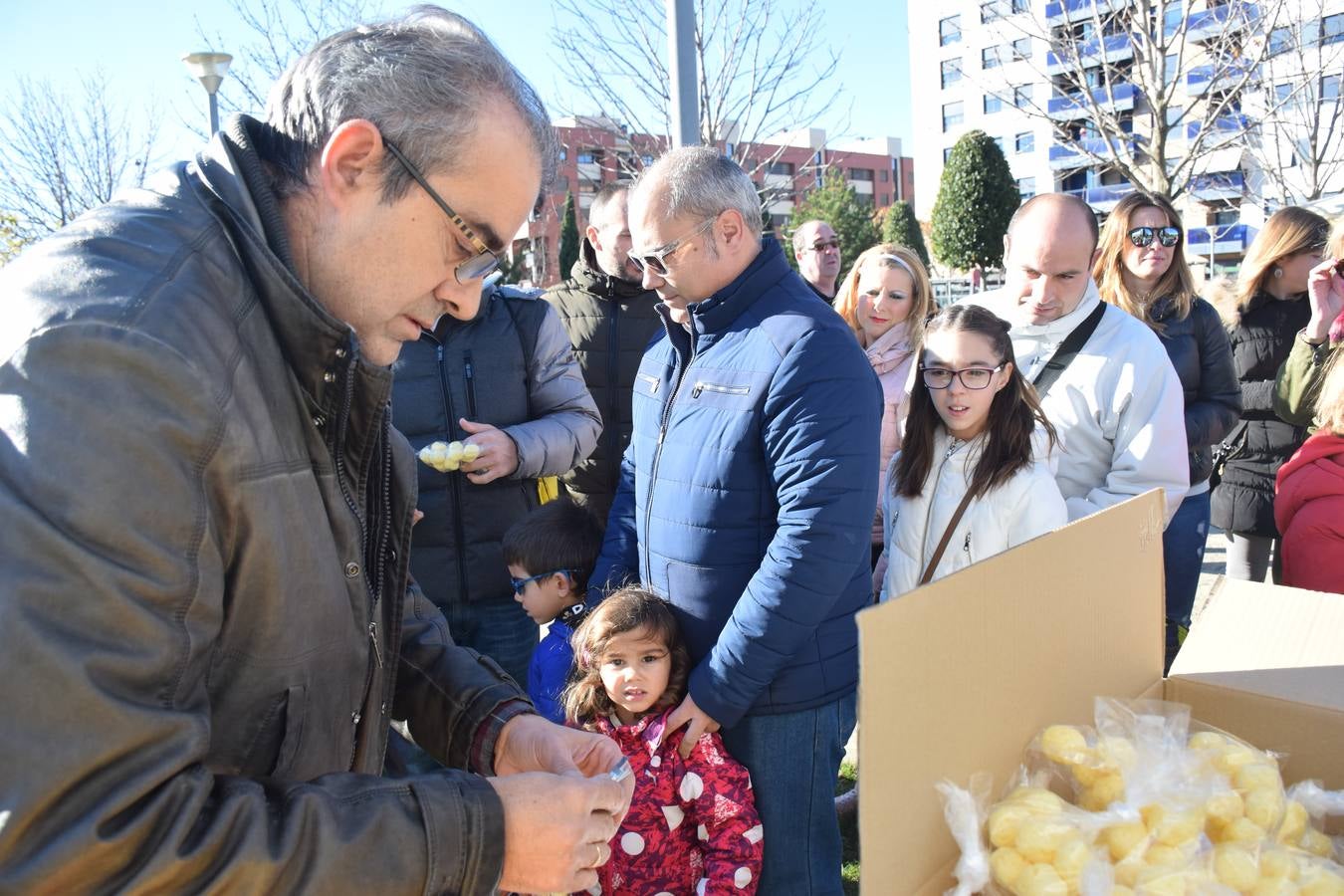 El barrio logroñés celebra una «nochevieja» con anticipación para los más pequeño