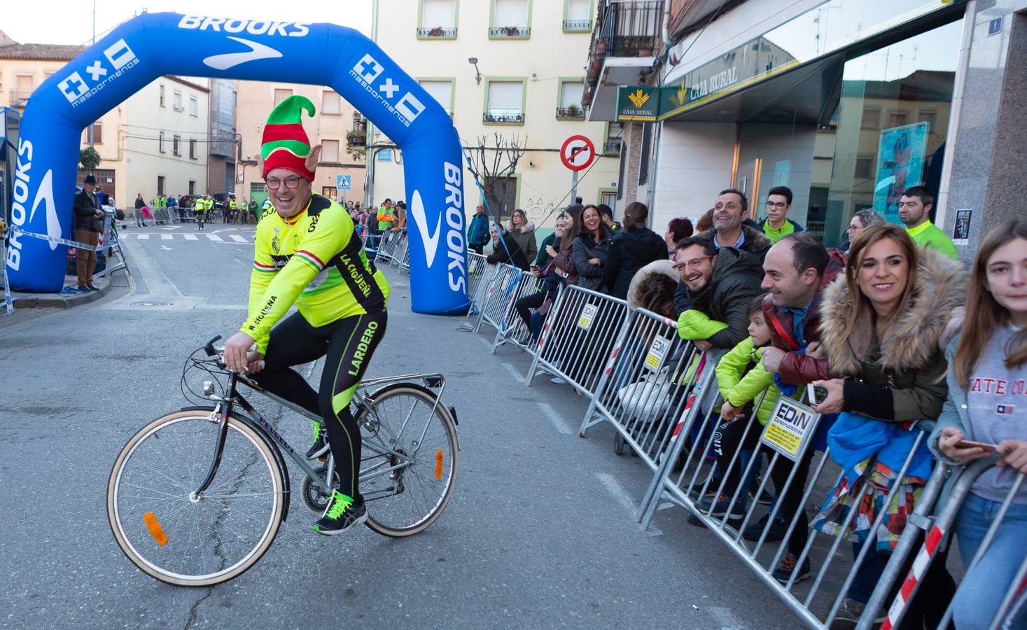 Los dos atletas que habían vencido por la mañana en Navarrete repiten triunfo en una prueba con más de 1.800 atletas