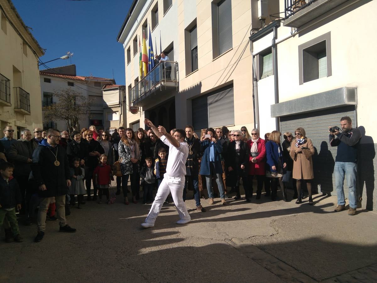 Baile a cargo del mayordomo de los Hermanos del Niños, Gonzalo Pérez Jiménez.
