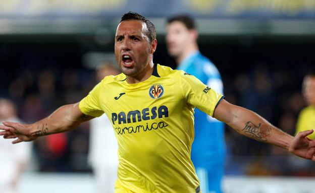 Cazorla celebra el 2-2 al Real Madrid