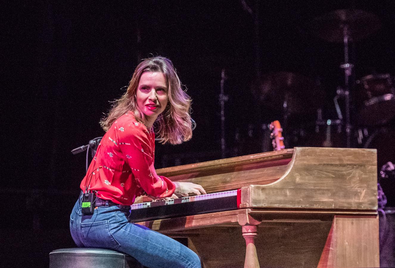 Malú mostró toda su energía en el Palacio de los Deportes.