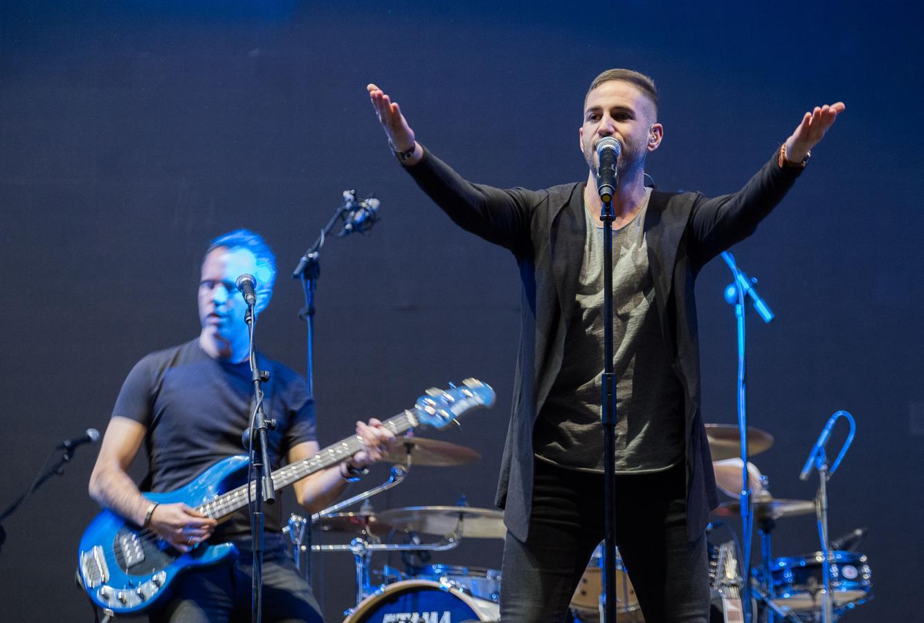 Malú mostró toda su energía en el Palacio de los Deportes.