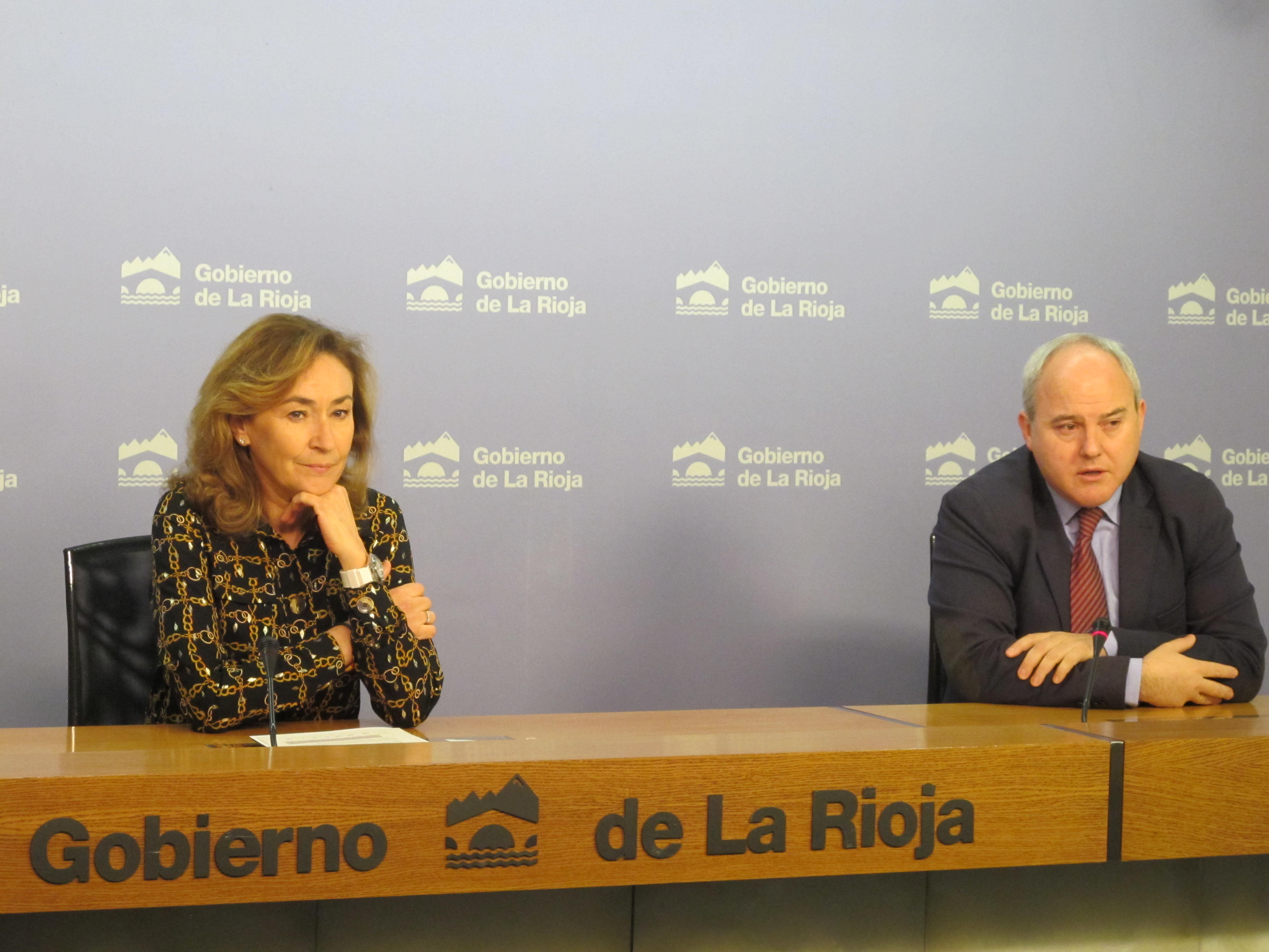 María Marín,consejera de Salud, junto a Fernando Martínez Soba, coordinador de Trasplantes en La Rioja.