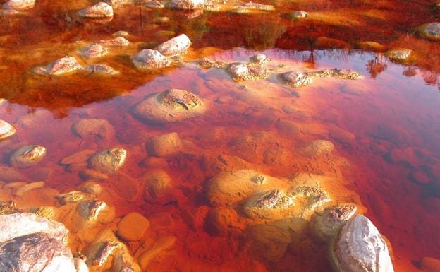 El extraño color rojo del Río Tinto