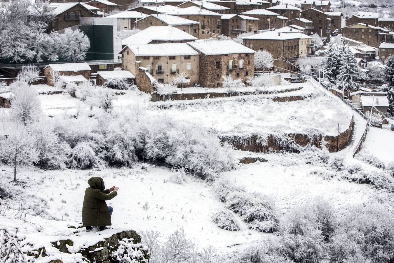 Fotos: La sierra riojana, cubierta por la nieve