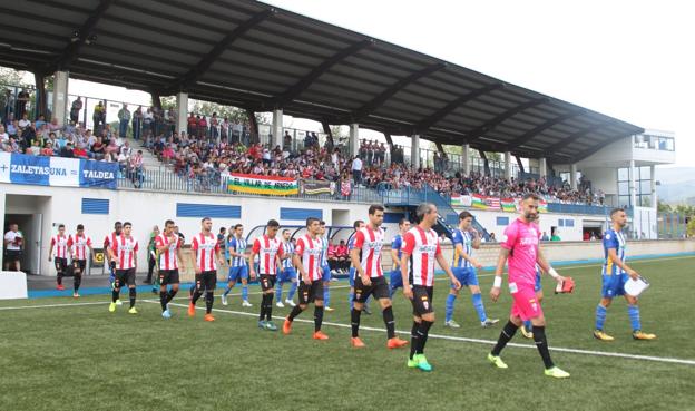 Primera alineación de la UDL de la temporada, en Durango. :: 