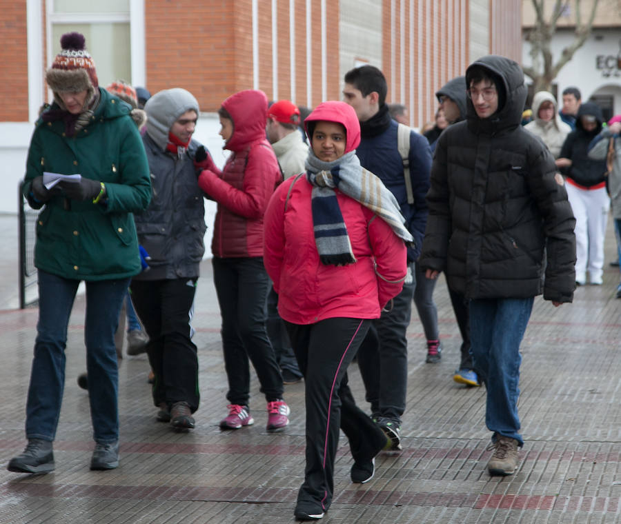 A pesar del tiempo desapacible, los ciudadanos se unieron a la iniciativa en Logroño