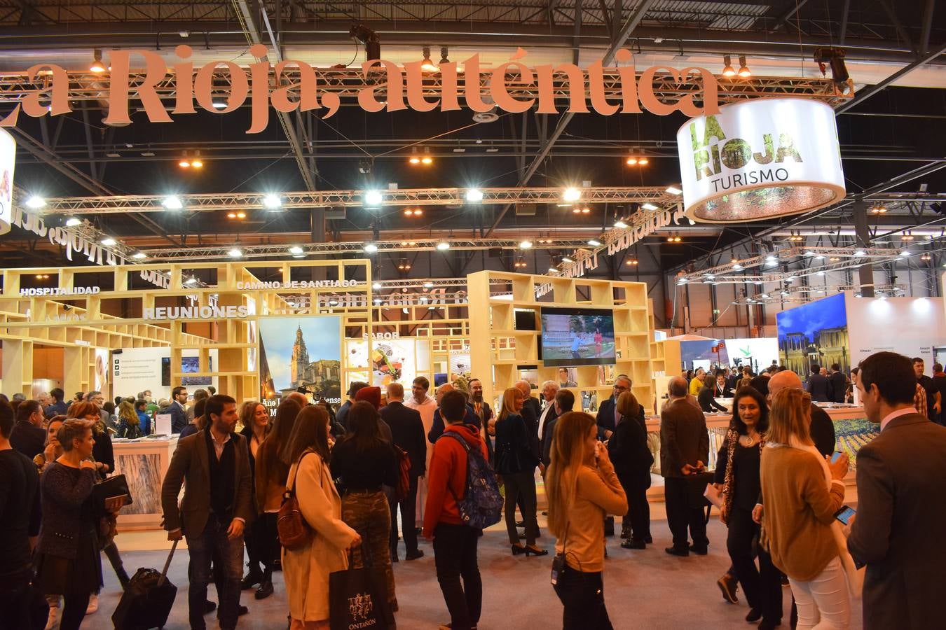 Las imágenes de la presencia riojana en Fitur 2019