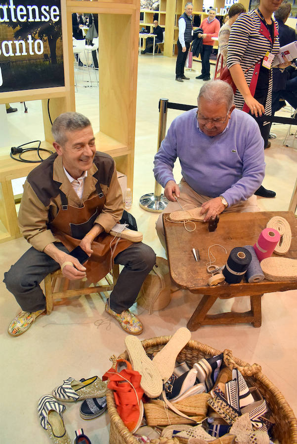 Viniegra de Arriba y Viniegra de Abajo tuvieron su protagonismo por sus distinciones de pueblos más bonitos y el Cooking Team realizó una demostración en este tercer día