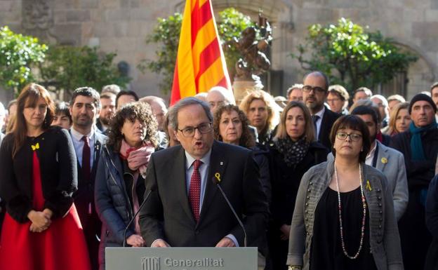 Quim Torra, acompañado de sus gobierno, en el acto celebrado este miércoles.