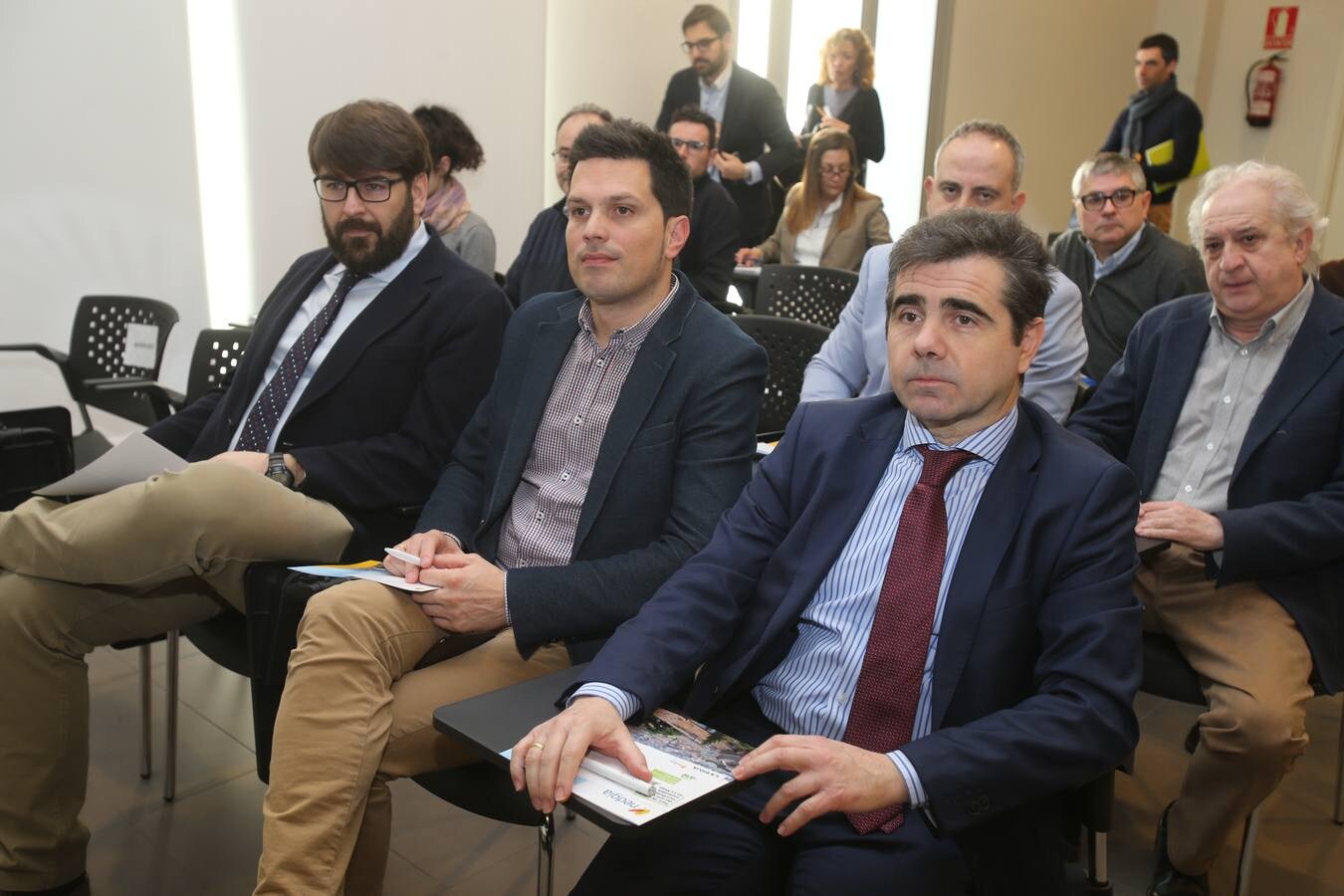 Fotos: Mesa redonda sobre Calidad del aire y movilidad sostenible, organizada por Naturgy