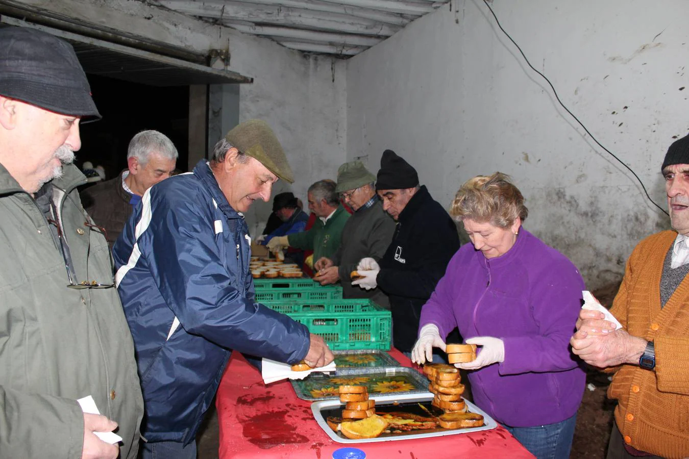 XIII día de la tostá que celebró este sábado el trujal de la Cooperativa Agrícola Cerverana en Cervera del Río Alhama