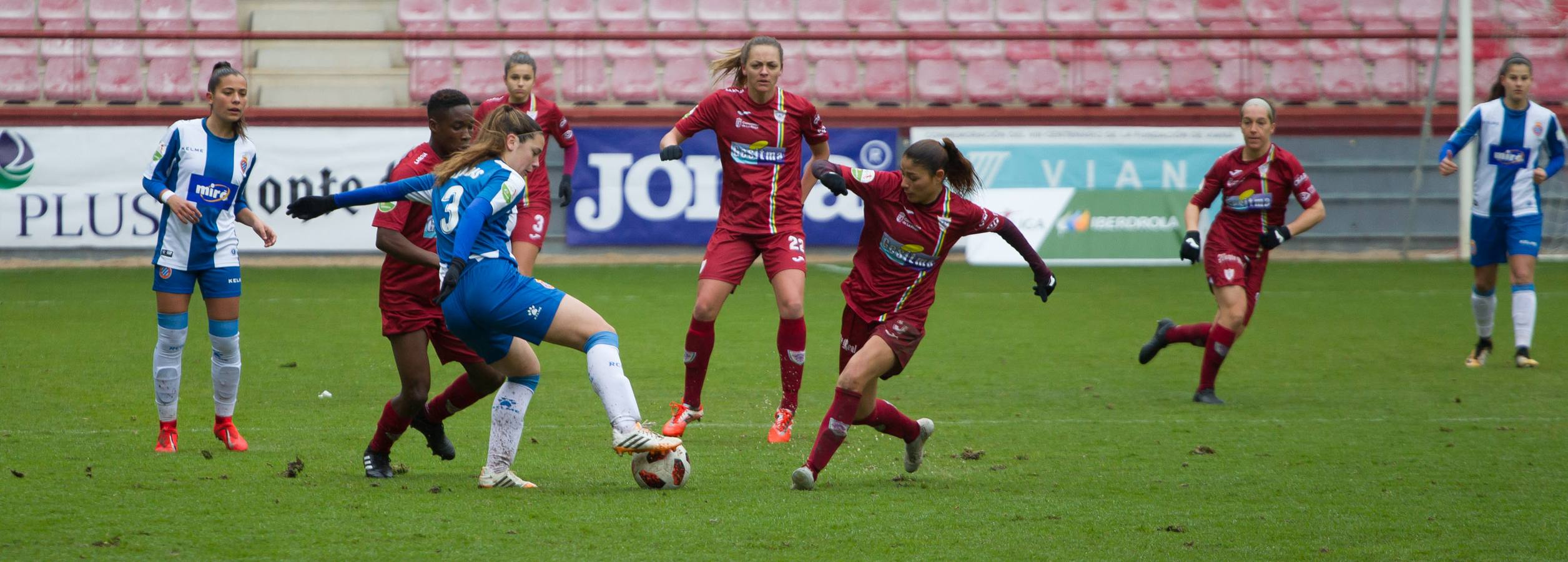 Fotos: El EDF Logroño vence al Espanyol en Las Gaunas