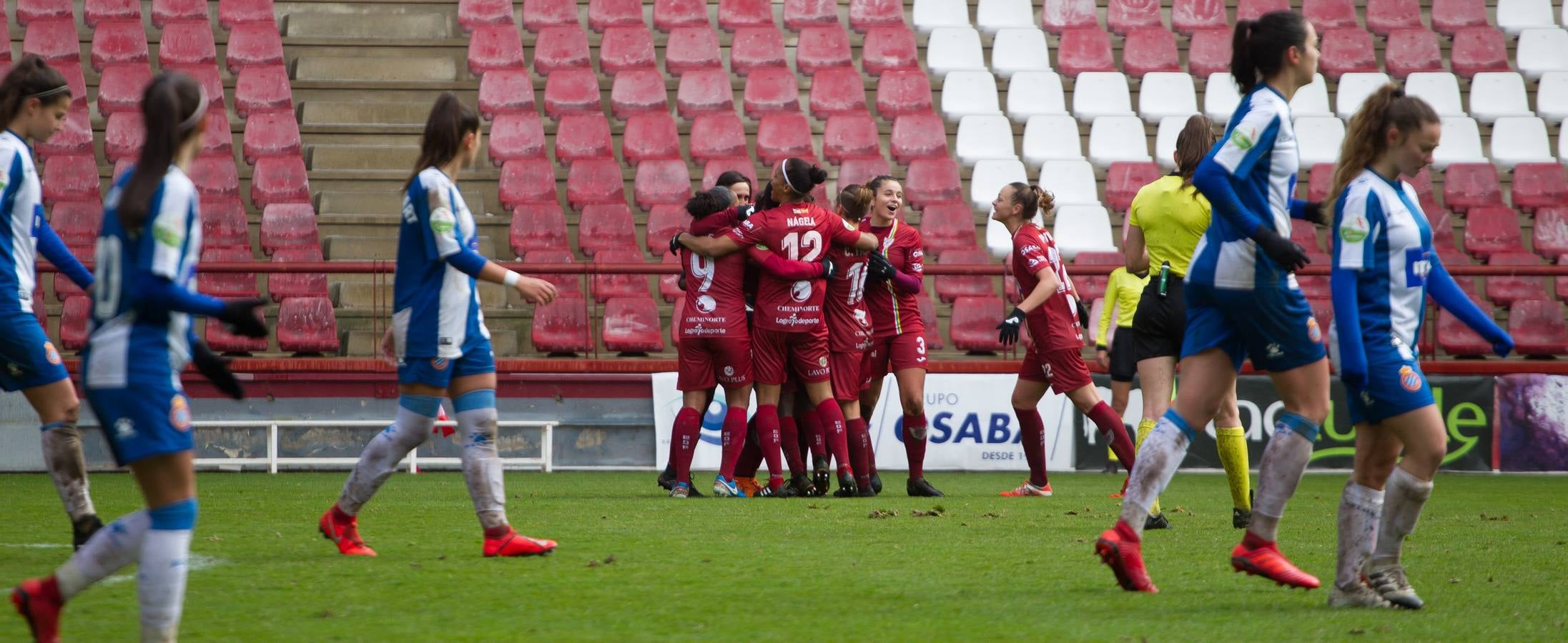 Fotos: El EDF Logroño vence al Espanyol en Las Gaunas