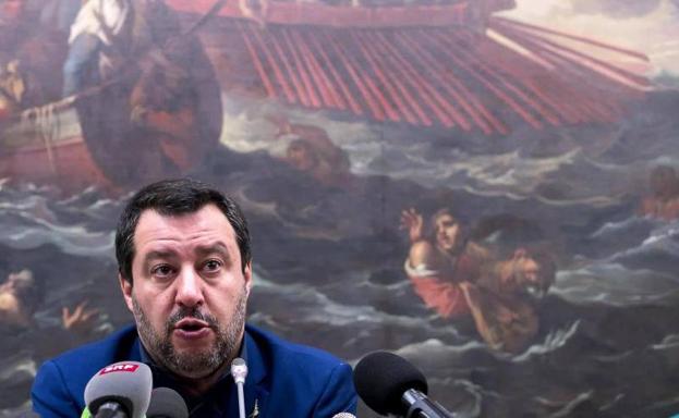 Matteo Salvini comenta los resultados electorales de los Abruzos.