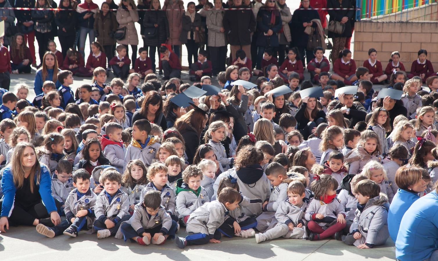 Fotos: Actos del Día Internacional del Cáncer Infantil en Jesuítas de Logroño