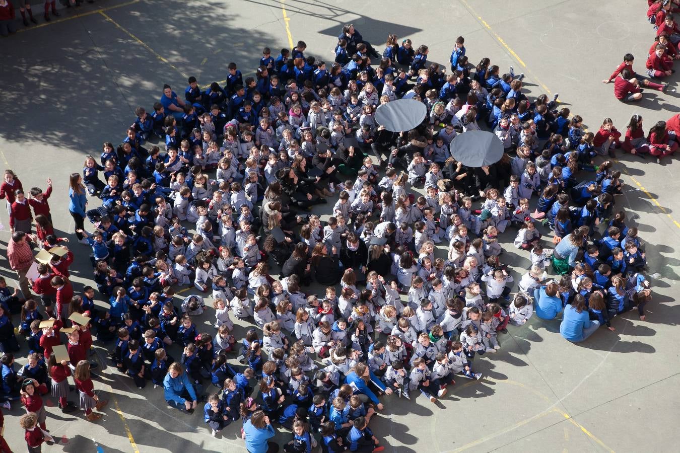 Fotos: Actos del Día Internacional del Cáncer Infantil en Jesuítas de Logroño