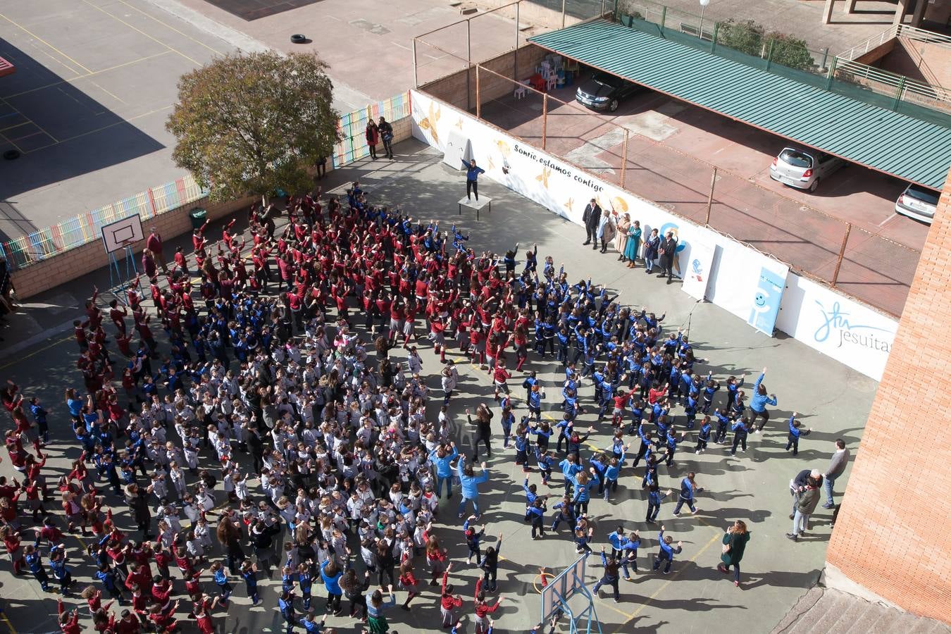 Fotos: Actos del Día Internacional del Cáncer Infantil en Jesuítas de Logroño