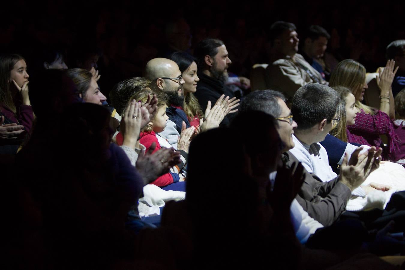 Divertida gala a favor de la asociación Faro.